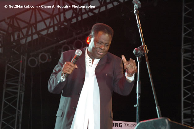 Roy Young & Band - Air Jamaica Jazz & Blues Festival 2007 - The Art of Music -  Thursday, January 25th - 10th Anniversary - Air Jamaica Jazz & Blues Festival 2007 - The Art of Music - Tuesday, January 23 - Saturday, January 27, 2007, The Aqueduct on Rose Hall, Montego Bay, Jamaica - Negril Travel Guide, Negril Jamaica WI - http://www.negriltravelguide.com - info@negriltravelguide.com...!