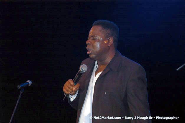 Roy Young & Band - Air Jamaica Jazz & Blues Festival 2007 - The Art of Music -  Thursday, January 25th - 10th Anniversary - Air Jamaica Jazz & Blues Festival 2007 - The Art of Music - Tuesday, January 23 - Saturday, January 27, 2007, The Aqueduct on Rose Hall, Montego Bay, Jamaica - Negril Travel Guide, Negril Jamaica WI - http://www.negriltravelguide.com - info@negriltravelguide.com...!