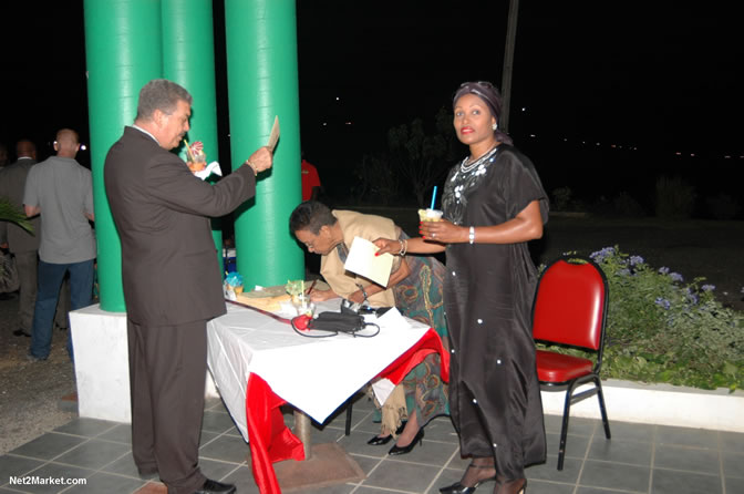 Negril Chamber Of Commerce - 22 Anniversary Dinner & Cabaret Show - Saturday, April 23, 2005 at the Negril Hills Golf Club, Sheffield, Westmoreland, Jamaica - Photos - Negril Travel Guide, Negril Jamaica WI - http://www.negriltravelguide.com - info@negriltravelguide.com...!