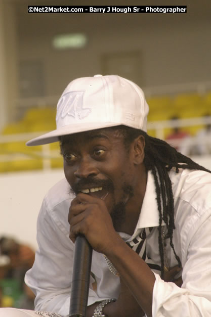 Beenie Man - Cure Fest 2007 - Longing For Concert at Trelawny Multi Purpose Stadium, Trelawny, Jamaica - Sunday, October 14, 2007 - Cure Fest 2007 October 12th-14th, 2007 Presented by Danger Promotions, Iyah Cure Promotions, and Brass Gate Promotions - Alison Young, Publicist - Photographs by Net2Market.com - Barry J. Hough Sr, Photographer - Negril Travel Guide, Negril Jamaica WI - http://www.negriltravelguide.com - info@negriltravelguide.com...!