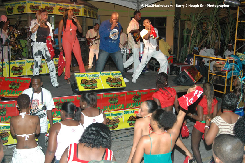 Jamaica Carnival 2007 @ The Jungle, Friday, March 2, 2007, The Jungle, Norman Manley Boulevard, Negril, Westmoreland, Jamaica W.I. - Negril Travel Guide, Negril Jamaica WI - http://www.negriltravelguide.com - info@negriltravelguide.com...!