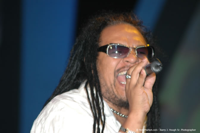 Maxi Priest - Air Jamaica Jazz & Blues Festival 2006 - The Art of Music - Cinnamon Hill Golf Club - Rosehall Resort & Country Club, Montego Bay, Jamaica W.I. - Thursday, Saturday 28, 2006 - Negril Travel Guide, Negril Jamaica WI - http://www.negriltravelguide.com - info@negriltravelguide.com...!