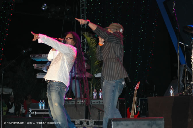 Maxi Priest - Air Jamaica Jazz & Blues Festival 2006 - The Art of Music - Cinnamon Hill Golf Club - Rosehall Resort & Country Club, Montego Bay, Jamaica W.I. - Thursday, Saturday 28, 2006 - Negril Travel Guide, Negril Jamaica WI - http://www.negriltravelguide.com - info@negriltravelguide.com...!