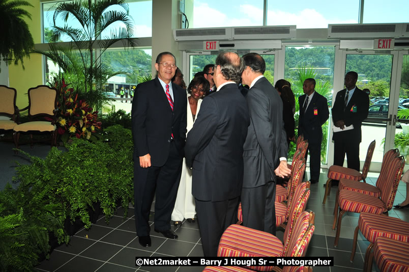 The Unveiling Of The Commemorative Plaque By The Honourable Prime Minister, Orette Bruce Golding, MP, And Their Majesties, King Juan Carlos I And Queen Sofia Of Spain - On Wednesday, February 18, 2009, Marking The Completion Of The Expansion Of Sangster International Airport, Venue at Sangster International Airport, Montego Bay, St James, Jamaica - Wednesday, February 18, 2009 - Photographs by Net2Market.com - Barry J. Hough Sr, Photographer/Photojournalist - Negril Travel Guide, Negril Jamaica WI - http://www.negriltravelguide.com - info@negriltravelguide.com...!