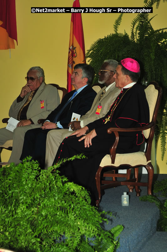 The Unveiling Of The Commemorative Plaque By The Honourable Prime Minister, Orette Bruce Golding, MP, And Their Majesties, King Juan Carlos I And Queen Sofia Of Spain - On Wednesday, February 18, 2009, Marking The Completion Of The Expansion Of Sangster International Airport, Venue at Sangster International Airport, Montego Bay, St James, Jamaica - Wednesday, February 18, 2009 - Photographs by Net2Market.com - Barry J. Hough Sr, Photographer/Photojournalist - Negril Travel Guide, Negril Jamaica WI - http://www.negriltravelguide.com - info@negriltravelguide.com...!