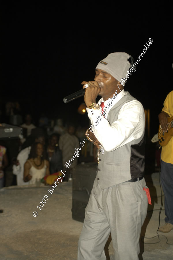  Sanchez - Live in Concert - at the One Love Reggae Concert Series 09/10 @ Negril Escape Resort & Spa - Also Featuring: Timmi Burrell and Justice Merchant- Backing Band Roots Warrior - DJ Gemini - MC Oliver Cargill, Negril Escape Resort & Spa, One Love Drive, West End, Negril, Westmoreland, Jamaica W.I. - Tuesday, November 24, 2009 - Photographs by Net2Market.com - Barry J. Hough Sr, Photographer / Photojournalist - Photos taken with a Nikon D70, D100, or D300 - Negril Travel Guide, Negril Jamaica WI - http://www.negriltravelguide.com - info@negriltravelguide.com...!