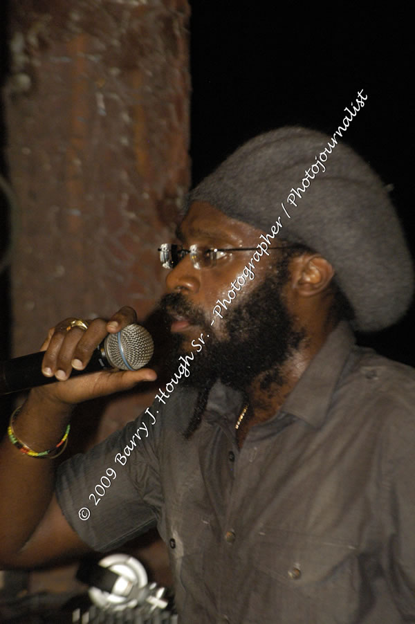  Tarrus Riley - Live in Concert - at the One Love Reggae Concert Series 09/10 @ Negril Escape Resort & Spa - Also Featuring: Mistic Bowie, Monday Justice, Cash, Dean Frazier - DJ Gemini - MC Oliver Cargill, Negril Escape Resort & Spa, One Love Drive, West End, Negril, Westmoreland, Jamaica W.I. - Tuesday, November 17, 2009 - Photographs by Net2Market.com - Barry J. Hough Sr, Photographer / Photojournalist - Photos taken with a Nikon D70, D100, or D300 - Negril Travel Guide, Negril Jamaica WI - http://www.negriltravelguide.com - info@negriltravelguide.com...!