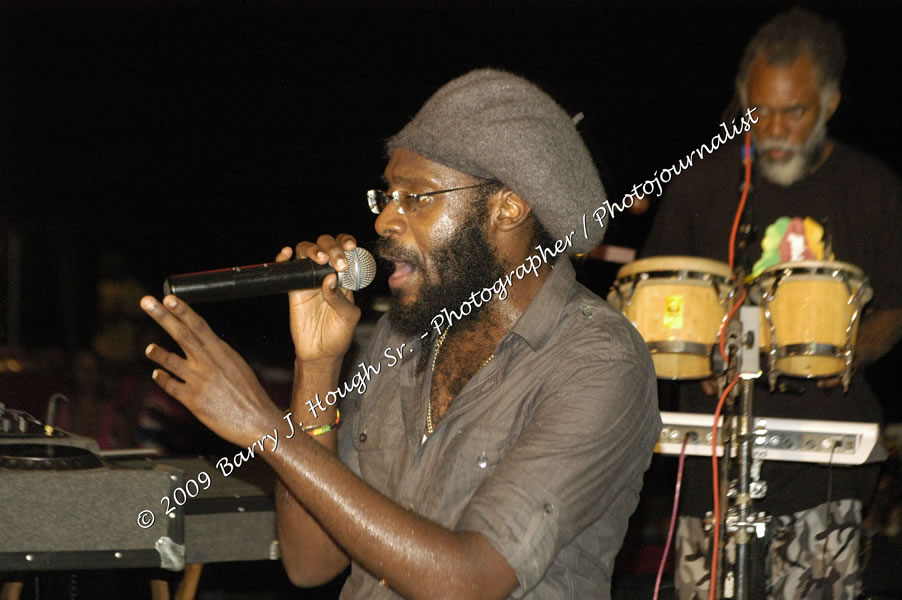  Tarrus Riley - Live in Concert - at the One Love Reggae Concert Series 09/10 @ Negril Escape Resort & Spa - Also Featuring: Mistic Bowie, Monday Justice, Cash, Dean Frazier - DJ Gemini - MC Oliver Cargill, Negril Escape Resort & Spa, One Love Drive, West End, Negril, Westmoreland, Jamaica W.I. - Tuesday, November 17, 2009 - Photographs by Net2Market.com - Barry J. Hough Sr, Photographer / Photojournalist - Photos taken with a Nikon D70, D100, or D300 - Negril Travel Guide, Negril Jamaica WI - http://www.negriltravelguide.com - info@negriltravelguide.com...!