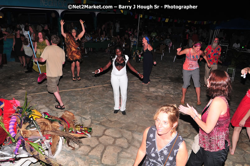 Chinese New Year @ The Sunset Show at Negril Escape - Tuesday, January 27, 2009 - Live Reggae Music at Negril Escape - Tuesday Nights 6:00PM to 10:00 PM - Photographs by Net2Market.com - Barry J. Hough Sr, Photographer/Photojournalist - Negril Travel Guide, Negril Jamaica WI - http://www.negriltravelguide.com - info@negriltravelguide.com...!