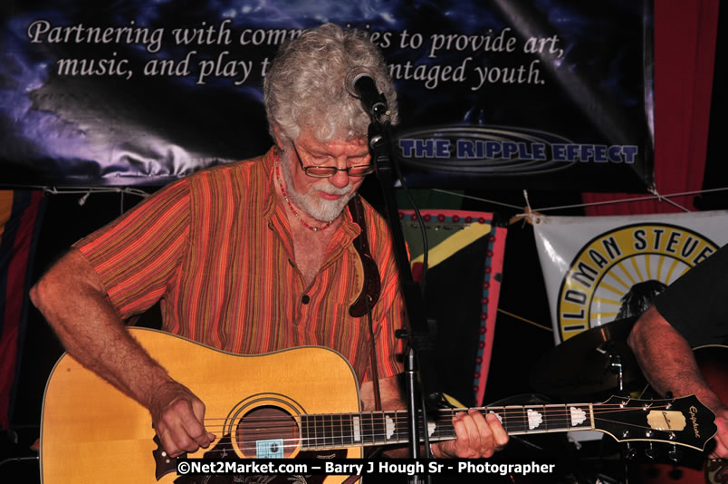 Chinese New Year @ The Sunset Show at Negril Escape - Tuesday, January 27, 2009 - Live Reggae Music at Negril Escape - Tuesday Nights 6:00PM to 10:00 PM - Photographs by Net2Market.com - Barry J. Hough Sr, Photographer/Photojournalist - Negril Travel Guide, Negril Jamaica WI - http://www.negriltravelguide.com - info@negriltravelguide.com...!