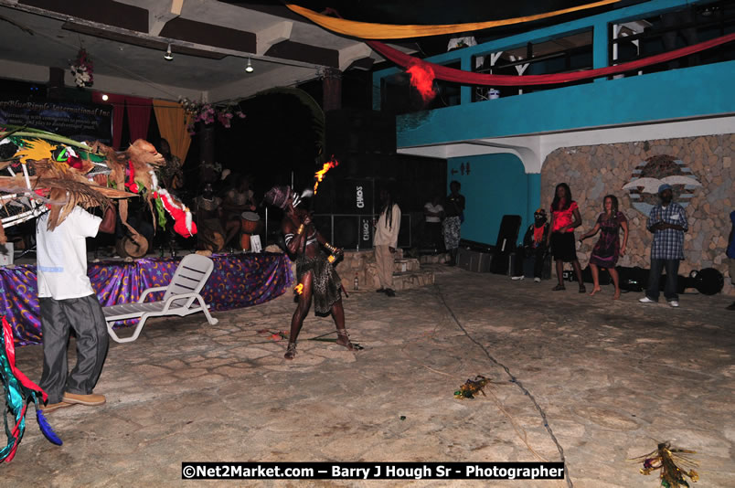 Chinese New Year @ The Sunset Show at Negril Escape - Tuesday, January 27, 2009 - Live Reggae Music at Negril Escape - Tuesday Nights 6:00PM to 10:00 PM - Photographs by Net2Market.com - Barry J. Hough Sr, Photographer/Photojournalist - Negril Travel Guide, Negril Jamaica WI - http://www.negriltravelguide.com - info@negriltravelguide.com...!