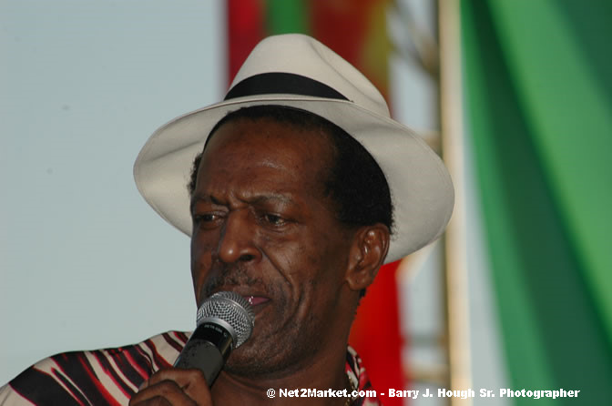 Gregory Isaacs - Tru Juice Rebel Salute 2006 - Reggae's Premiere Roots Festival - Pre-Show Venue Photos -Port Kaiser Sports Club, Saturday, January 14, 2006 - Negril Travel Guide, Negril Jamaica WI - http://www.negriltravelguide.com - info@negriltravelguide.com...!