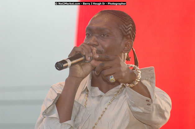 Busy Signal at Tru-Juice Rebel Salute 2008 - The 15th staging of Tru-Juice Rebel Salute, Saturday, January 12, 2008, Port Kaiser Sports Club, St. Elizabeth, Jamaica W.I. - Photographs by Net2Market.com - Barry J. Hough Sr, Photographer - Negril Travel Guide, Negril Jamaica WI - http://www.negriltravelguide.com - info@negriltravelguide.com...!