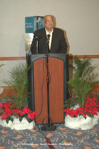 Red Cap Porters Awards - Minister of Tourism, Hon. Edmund Bartlett - Director of Tourism, Basil Smith - Friday, December 14, 2007 - Holiday Inn Sunspree, Montego Bay, Jamaica W.I. - Photographs by Net2Market.com - Barry J. Hough Sr, Photographer - Negril Travel Guide, Negril Jamaica WI - http://www.negriltravelguide.com - info@negriltravelguide.com...!