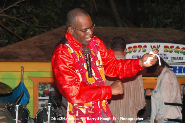 Tarrus Riley, Jimmy Riley, and Dwayne Stephensen - Money Cologne Promotions in association with "British Link Up" presents Summer Jam featuring She's Royal Tarrus Riley & Jimmy Riley - Plus Ras Slick, Sham Dawg, and Whiskey Bagio @ Roots Bamboo, Norman Manley Boulevard, Negril, Jamaica W.I. - Backed up Dean Fraser & The Hurricanne Band - MC Barry G and Rev. BB - July 25, 2007 - Negril Travel Guide.com, Negril Jamaica WI - http://www.negriltravelguide.com - info@negriltravelguide.com...!