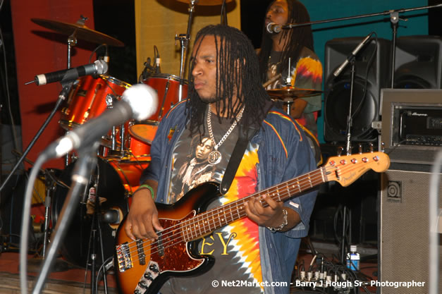 Live Wyah Band - Smile Jamaica, Nine Miles, St Anns, Jamaica - Saturday, February 10, 2007 - The Smile Jamaica Concert, a symbolic homecoming in Bob Marley's birthplace of Nine Miles - Negril Travel Guide, Negril Jamaica WI - http://www.negriltravelguide.com - info@negriltravelguide.com...!