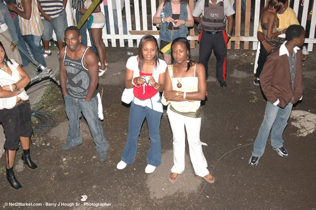 Venue - Audience at Red Stripe Reggae Sumfest 2006 - The Summit - Jamaica's Greatest, The World's Best - Saturday, July 22, 2006 - Montego Bay, Jamaica - Negril Travel Guide, Negril Jamaica WI - http://www.negriltravelguide.com - info@negriltravelguide.com...!